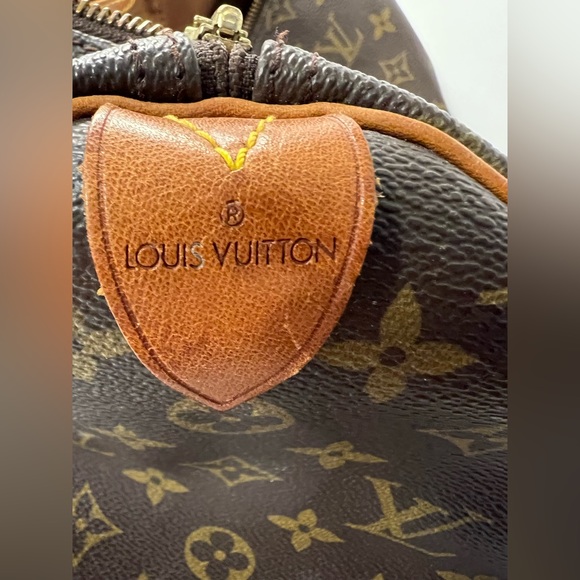 Sold 🚫Authentic Louis Vuitton Speedy 35 with letter of Authenticity - Picture 8 of 16